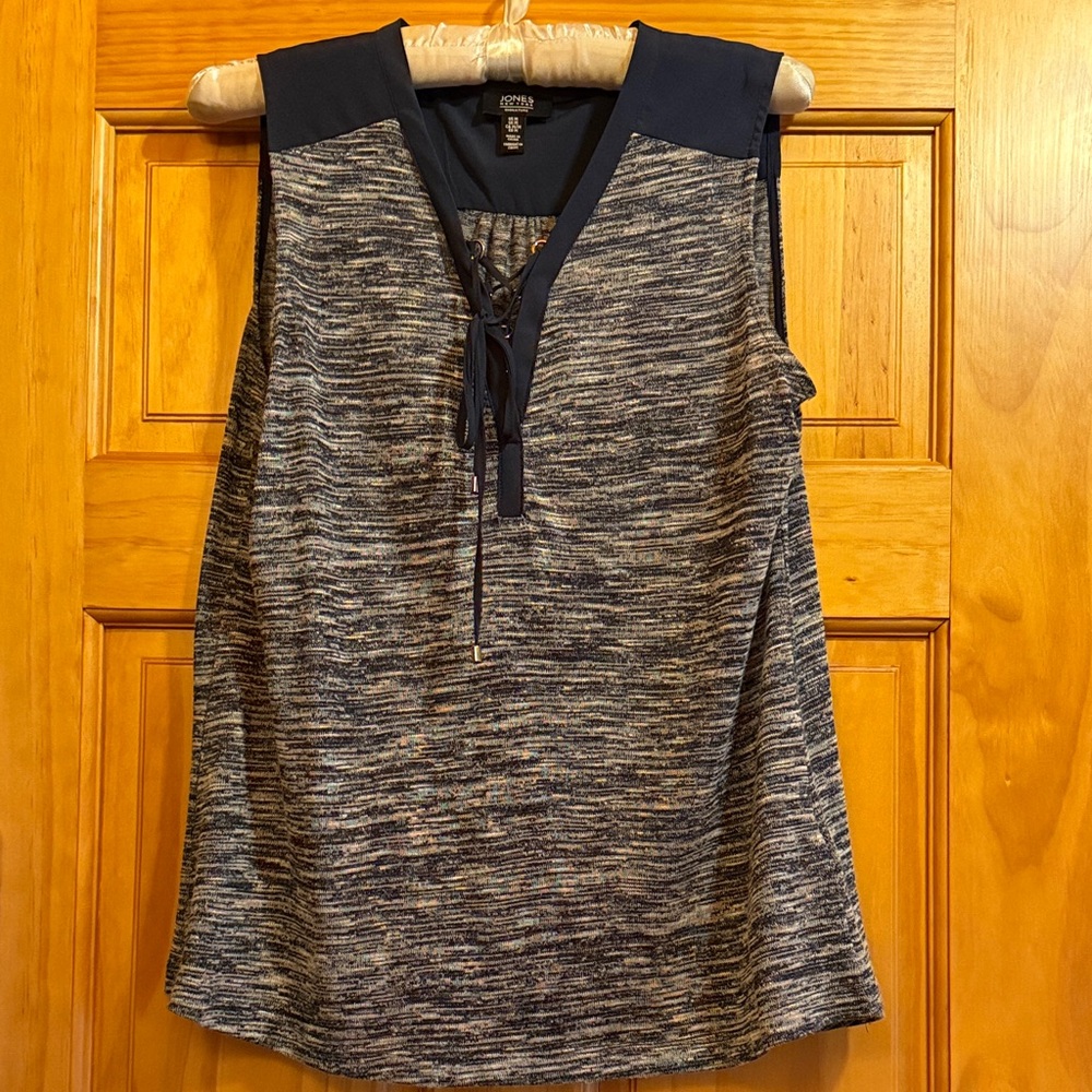 Jones New York Navy and Gray Sleeveless tank